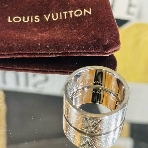 🔥 LOUIS VUITTON RING MONOGRAM Size 10 w/Dust Bag - Picture 9 of 15